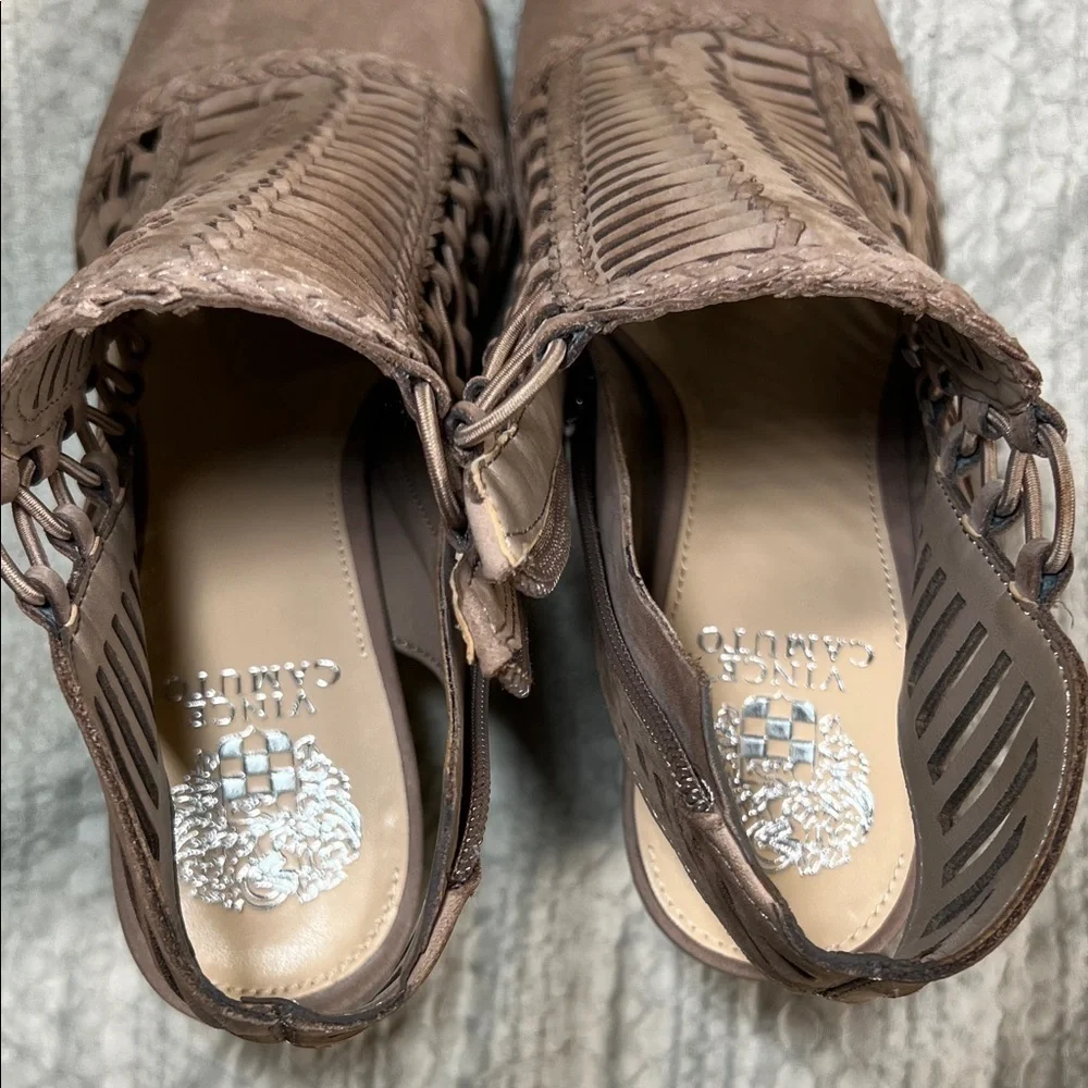 Vince Camuto Brown Cutout Sandals size 10
